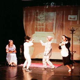 Uczniowie z grupy teatralnej 