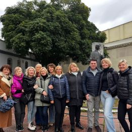Nauczyciele z grupy job shadowing podczas zwiedzania instytucji 