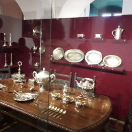 zastawa stołowa z XVIw. w muzeum