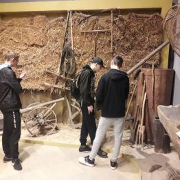 dawne narzędzia rolnicze