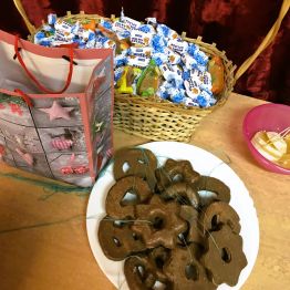 Słodycze przygotowane do organizacji konkursów.