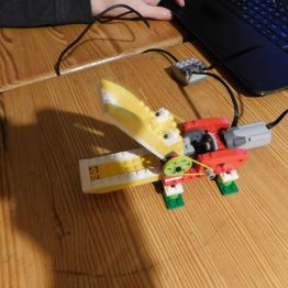 krokodyl z klocków lego