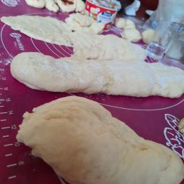 Ciasto na pączki.