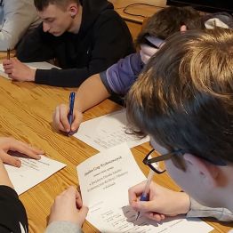 rozwiązywanie testów na temat wiedzy ogólnej