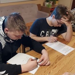 rozwiązywanie testów na temat wiedzy ogólnej