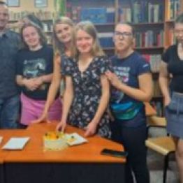 Grupa VII podczas imprezy urodzinowej.