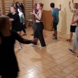 Zabawa wychowanków na dyskotece.