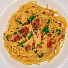 Spaghetti carbonara.