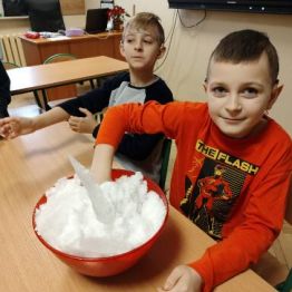 Czym jest śnieg- eksperymenty ze śniegiem