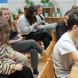 Młodzież podczas zajęć