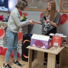Odebranie walentynki.