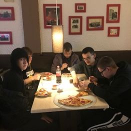 Relaks przy ciepłym posiłku