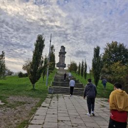 Wychowankowie u szczytu Rezerwatu Kadzielnia 