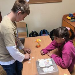 Zabawa w sklep uczniów klasy 2 a Sp