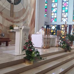 Ksiądz prefekt odprawia Mszę Świętą