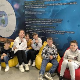 Uczniowie zwiedzają Centrum Nauki Leonardo da Vinci 