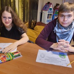wspólna praca plastyczna