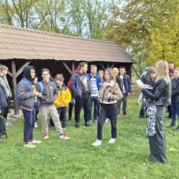 Wytypowanie grup do udziału w grze terenowej.