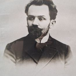 Stefana Żeromski- pisarz, autor "Przedwiośnia", "Syzyfowe Prace", "Ludzie Bezdomni","Popioły " .