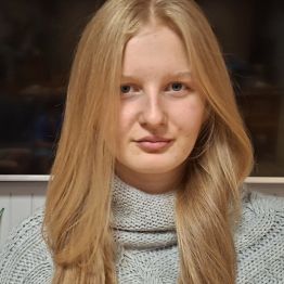 Przewodnicząca Młodzieżowej Rady Grup Wychowawczych.