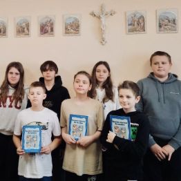 Uczestnicy konkursu różańcowego