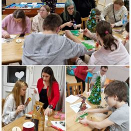 Wychowankowie spędzają wspólnie czas przy świątecznych warsztatach plastycznych – wycinają, sklejają i ozdabiają drewniane choinki.
