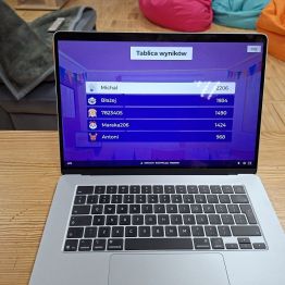 Sprawdzenie kto odpowedział prawidłowo na większość pytań