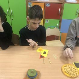 Zapoznanie z figurami geometrycznymi