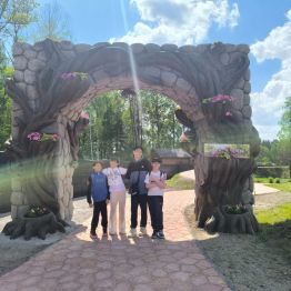 Dzieci na placu zabaw w Noe Park