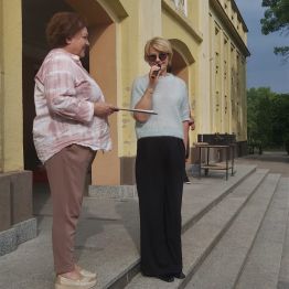 Pani Dyrektor składa życzenia dzieciom i młodzieży