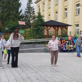 wspólna zabawa przy muzyce