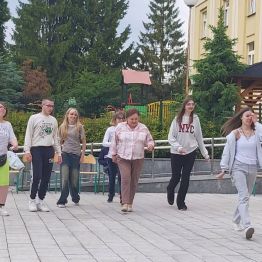 wspólna zabawa przy muzyce