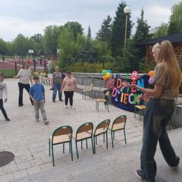 wspólna zabawa przy muzyce