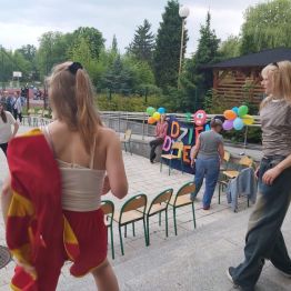wspólna zabawa przy muzyce