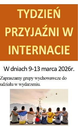 obraz przedstawia przyjaciół siedzących i obserwujących  słońce, zapowiada tydzień przyjaźni w internacie 
