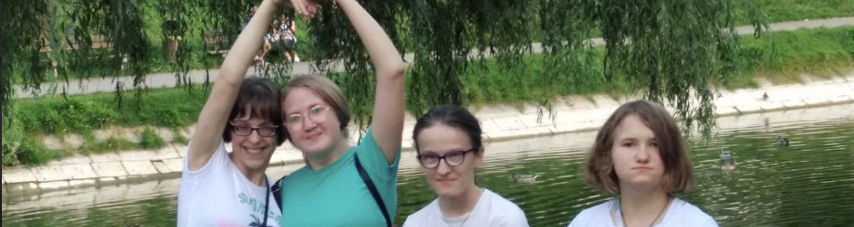 Uczennice w parku