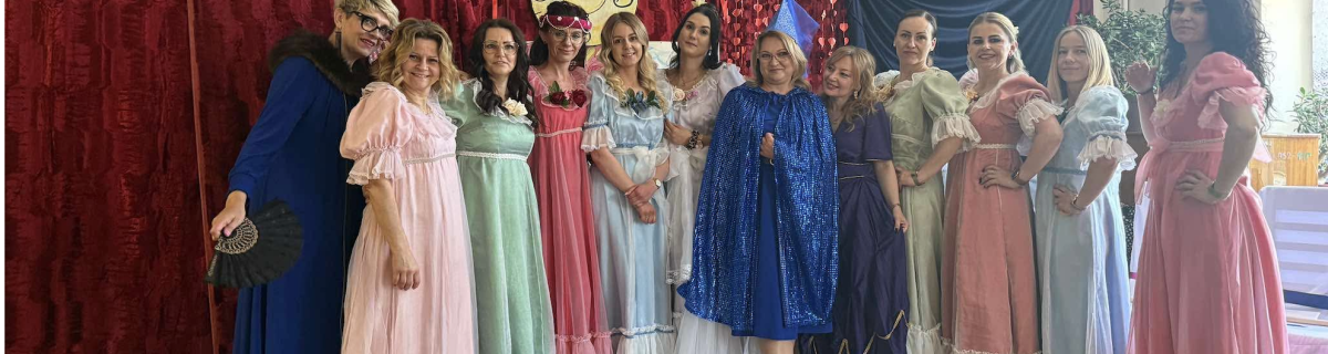 Nauczycielki w strojach księżniczek