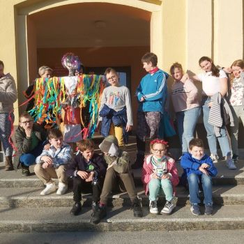 Wspólne zdjęcie wychowanków  z Marzanną.