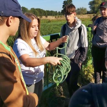 Zajęcia warsztatowe na powietrzu.