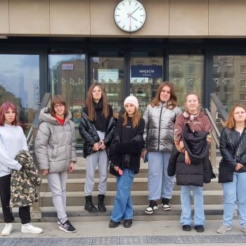 Główne wejście na dworzec PKP