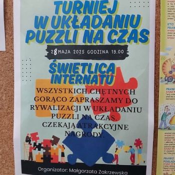 Ogłoszenie o konkursie w układaniu puzzli.