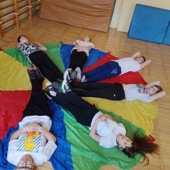 Zajęcia z wykorzystaniem ruchu rozwijającego Weroniki Sherborne w klasie 3